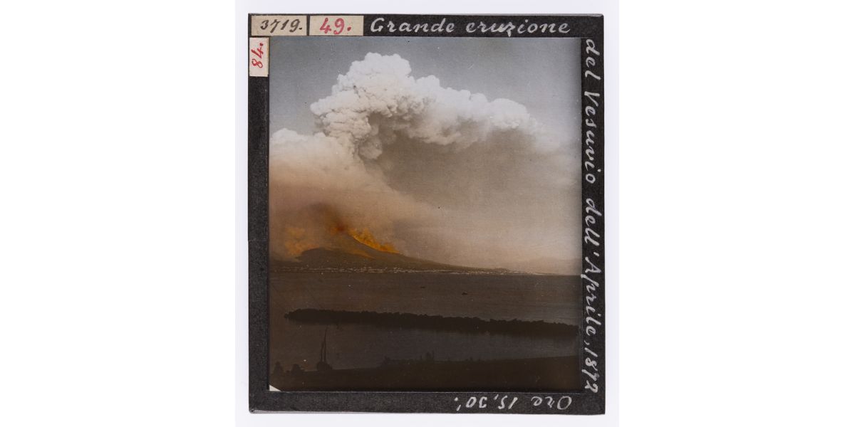 Giorgio Roster, "Great eruption of Vesuvius, April 1872, 15.30 hours", Campania, April 1872, hand-coloured glass slide, 9 x 8 cm, Alinari Archives-Roster archive, Florence