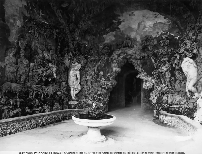 Fratelli Alinari, Michelangelo Buonarroti, I Prigioni (1530-1532) nella Grotta del Buontalenti, Giardino di Boboli a Palazzo Pitti, oggi Galleria dell'Accademia, Firenze, 1881-1891, negativo alla gelatina sali d'argento su vetro, 21x27 cm, Archivi Alinari, Firenze