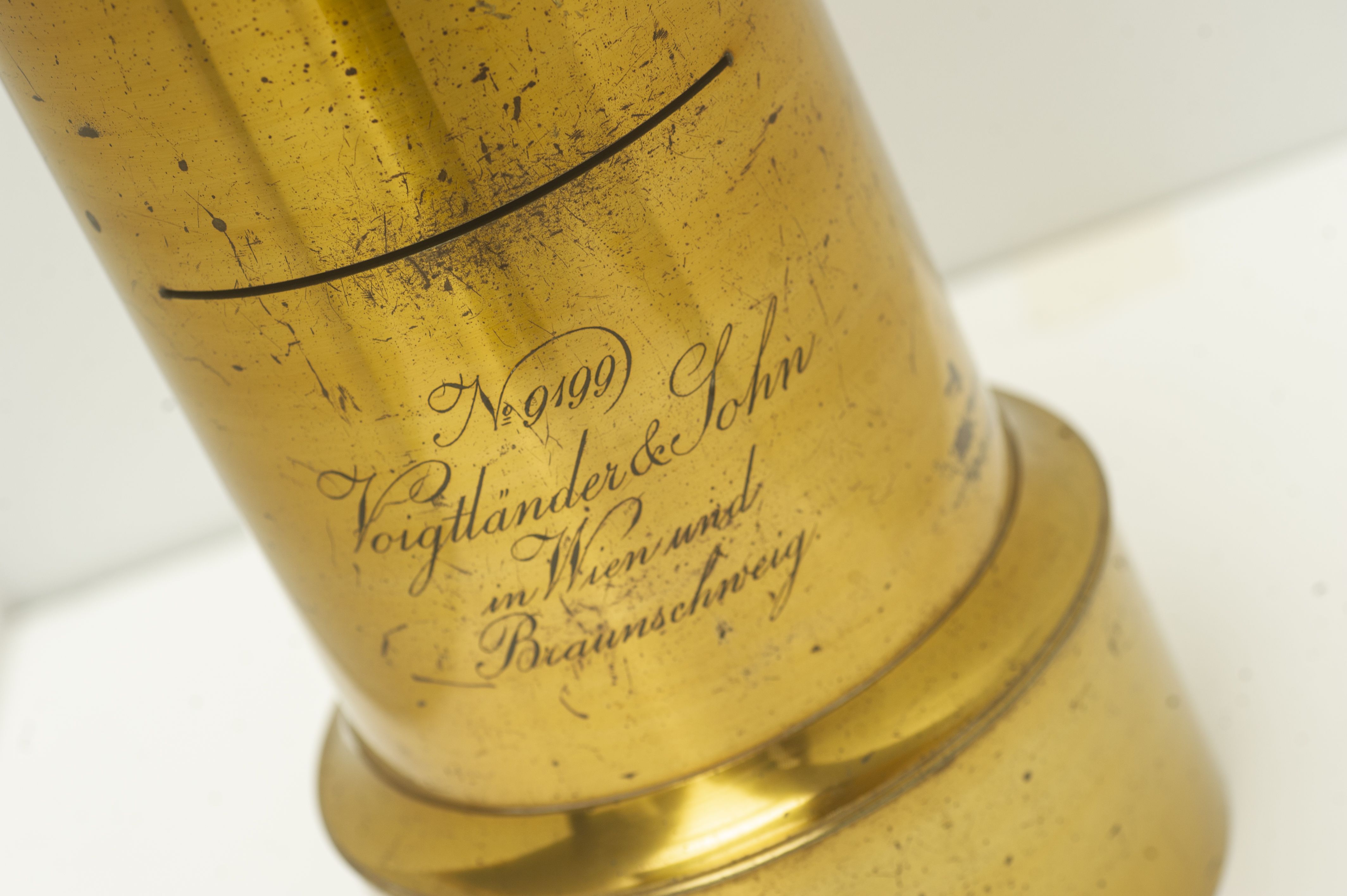 Obiettivo a lungo fuoco Voigtländer & Sohn. Foto: Juan Calcagno.