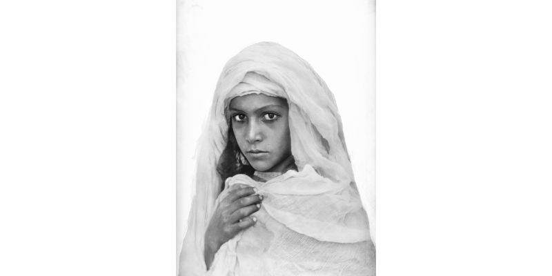 Wilhelm von Gloeden , "Tripolitana" (Taormina), 1903/1904 ca., negativo alla gelatina sali d’argento su vetro, Archivi Alinari - archivio von Gloeden, Firenze