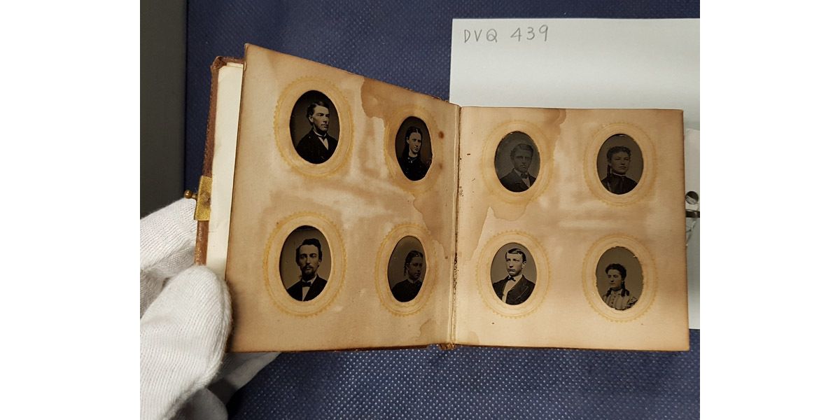 Album of portraits with ferrotypes.
