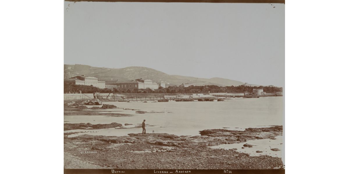Ugo Bettini, “Livorno - Ardenza”, Livorno, 1890 ca., aristotipo alla gelatina, 21 x 26,5 cm, Archivi Alinari, Firenze