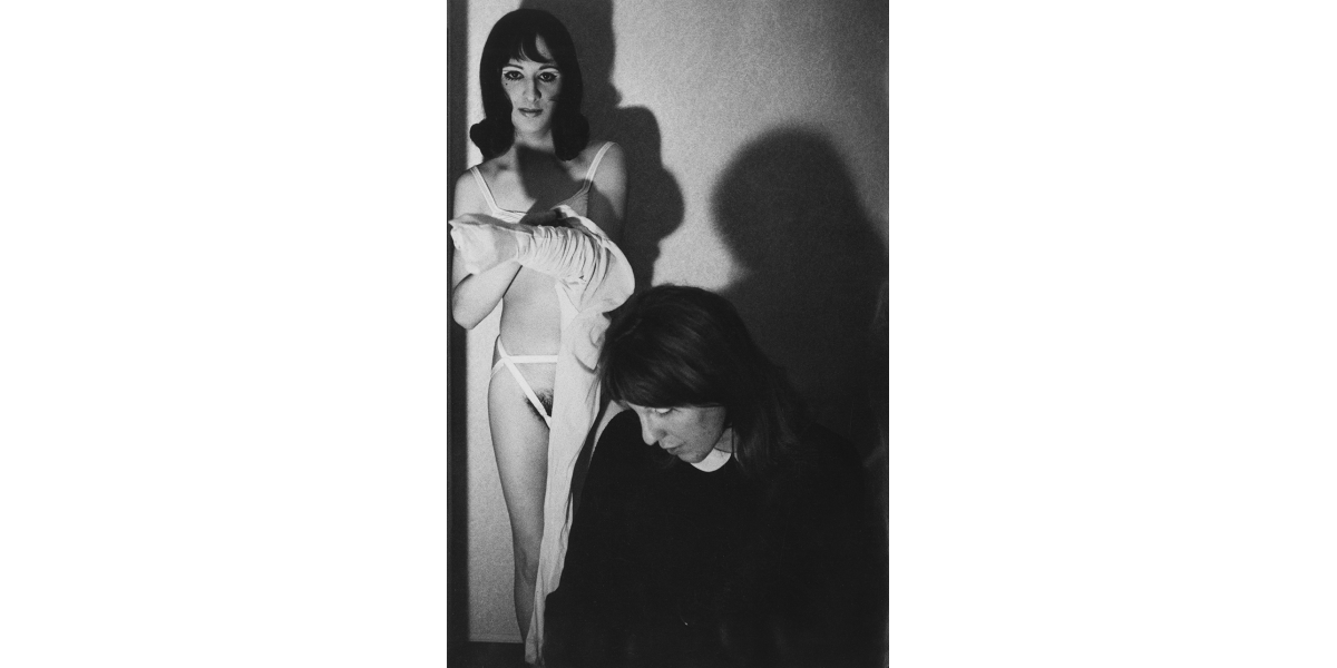 Lisetta Carmi, "Travestiti", 1965-1970, gelatin silver print, 290x230 mm, Alinari Archives-Palazzoli collection, Florence