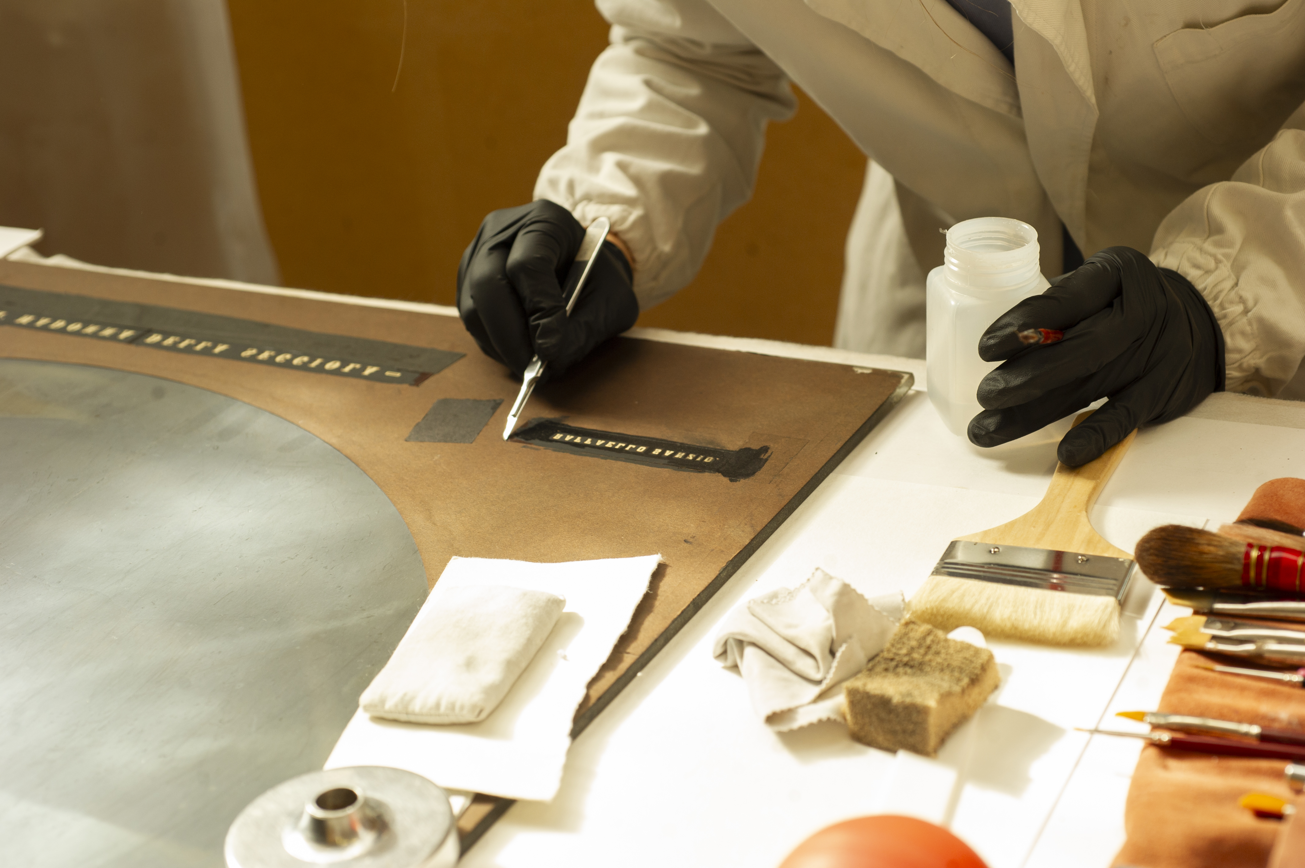 Il restauro del corpus delle lastre extra formato degli Archivi Alinari