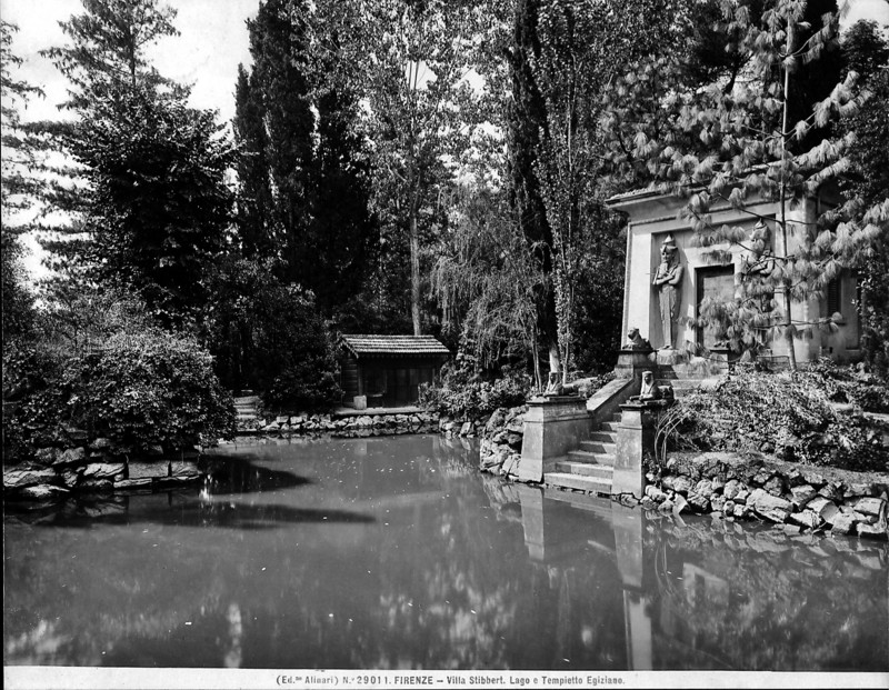 Fratelli Alinari, Lago e tempietto egizio nel parco di Villa Stibbert a Firenze, ante 1916, negativo alla gelatina sali d’argento su vetro, Archivi Alinari-archivio Alinari, Firenze